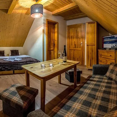 홈스테이 A Studia Flora 립토브스카실른니카